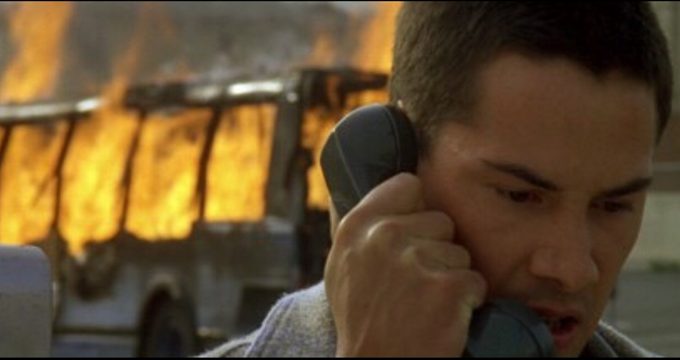 Speed, una película de acción que cumple todos los requisitos para serlo