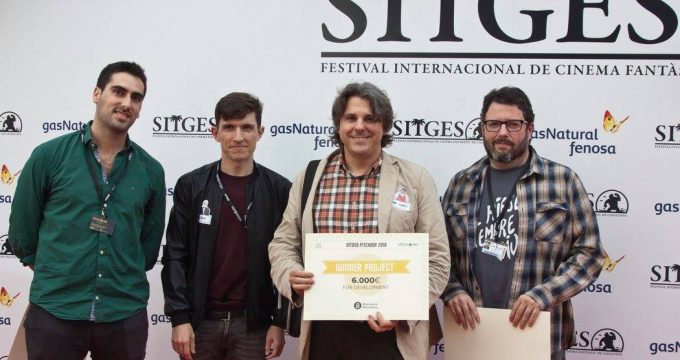 Raúl Cerezo recoge el primer premio en Sitges Pitchbox por su proyecto Los Viejos